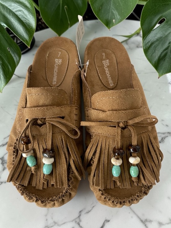 No Boundaries Shoes - No Boundaries Moccasin Mules Size 7 Brown Fringe Beaded Boho Shoes